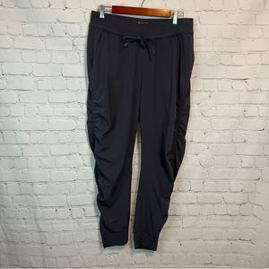 Athleta Attitude Gray Jogger Pants Side Ruched Sz 10 style 384001-02
